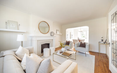 North Leaside Semi- Detached Prime Location!